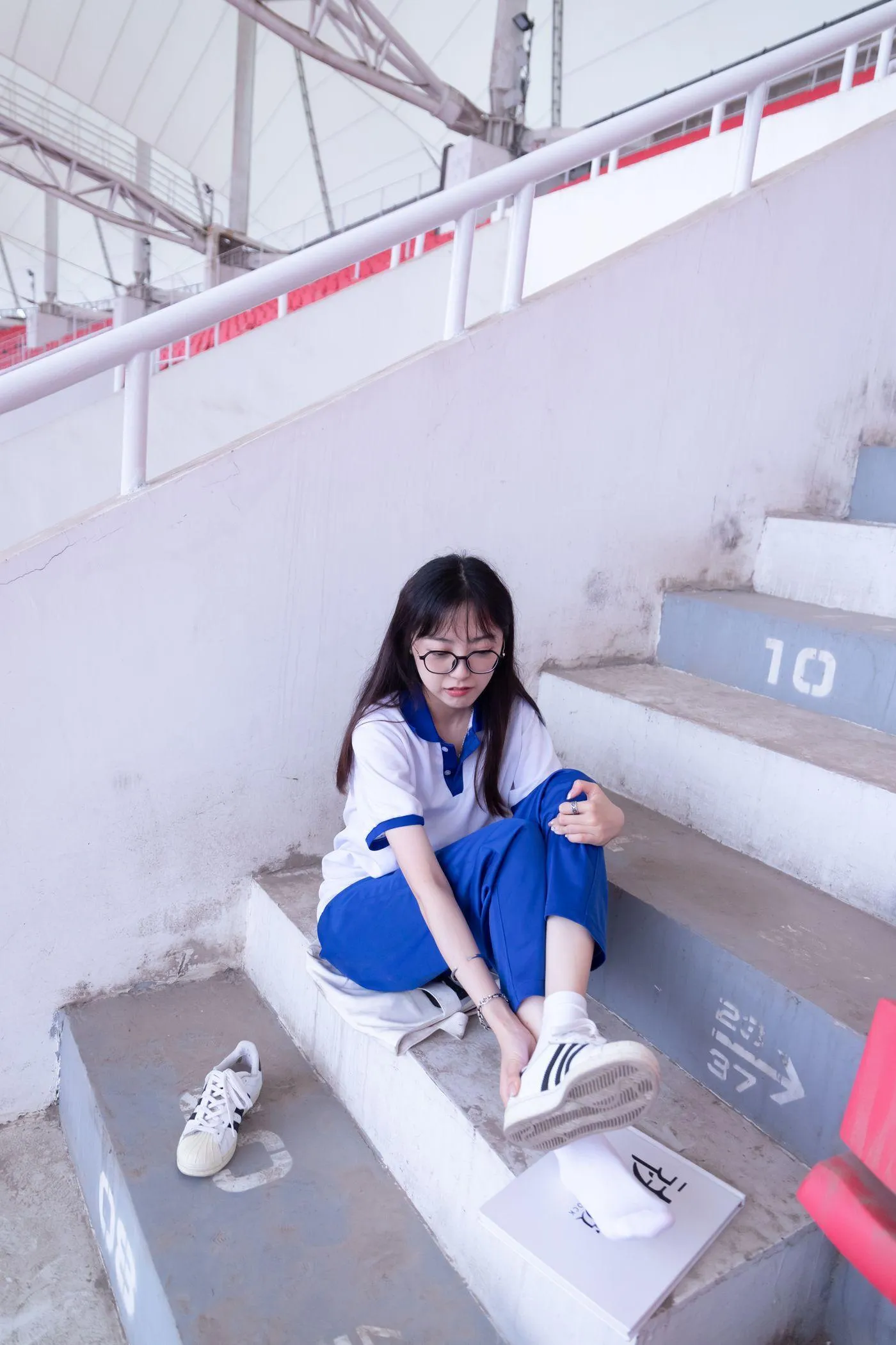 [BoBoSocks袜啵啵]NO.002 稚予-校服、贝壳头、白棉袜、裸足 [139P]插图8